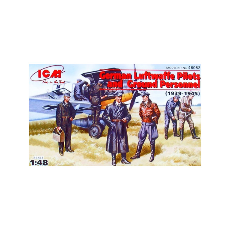 German Luftwaffe Pilots and Ground Personnel