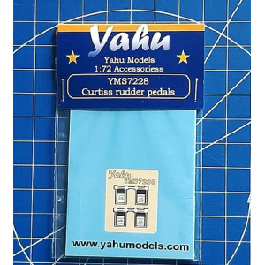 Accessoriess: Curtiss rudder pedals